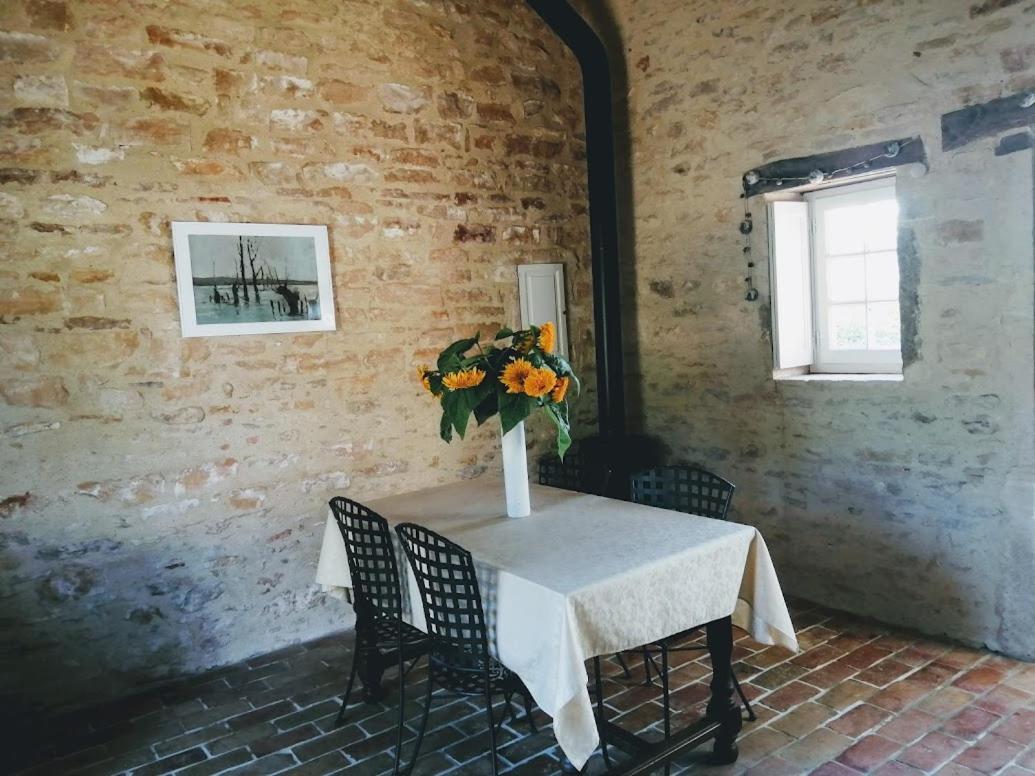 Une Maison De Campagne En Bourgogne Du Sud 图尔尼 外观 照片